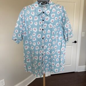 Light Blue Floral Short-Sleeve Button-Down Shirt